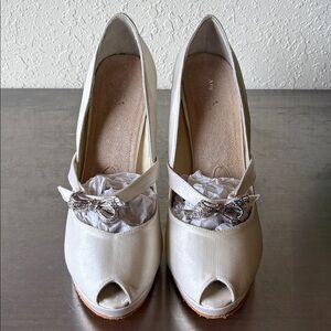Angela Nuran Tribeca White Satin Peep-Toe Crystal Bow Bridal Heels✨